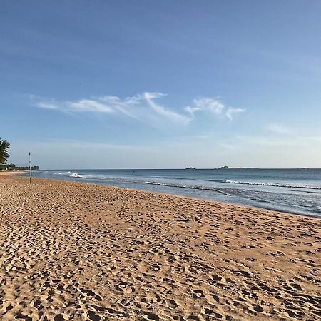 Luxury Penthouse, Nilaveli Apartment Trincomalee Ngoại thất bức ảnh